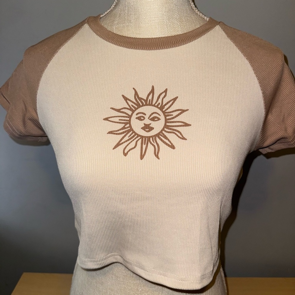 SHEIN Brown and Cream Sun Graphic Crop Top